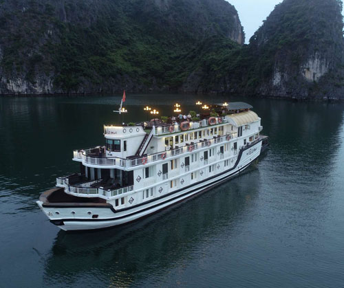 Paloma Cruise – Bai Tu Long Bay3