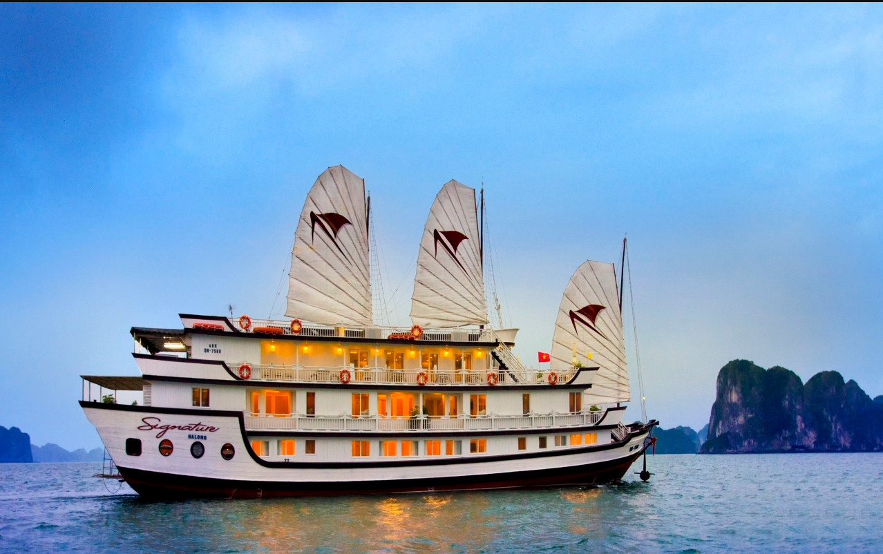 Signature Cruises – Bai Tu Long Bay0