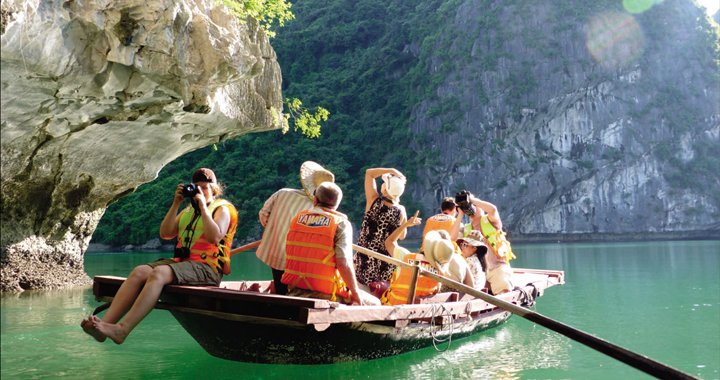 A Glance at Vietnam 9 Days Tour1